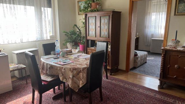 Eladó téglalakás, Baján 55 M Ft, 7 szobás