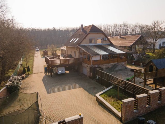 Eladó családi ház, Csesztvén 99.99 M Ft, 5 szobás