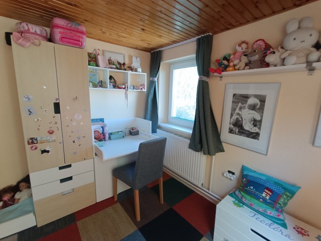 Kiadó családi ház, albérlet, Érden, Lótusz utcában, 8 szobás