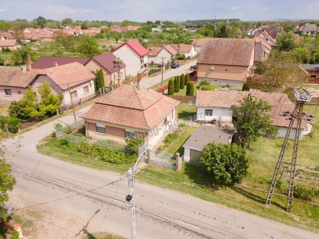 Eladó családi ház, Ipolyvecén 24.9 M Ft, 2 szobás