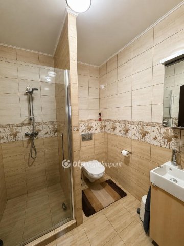 Eladó családi ház, Székesfehérvárott 189 M Ft, 6+1 szobás