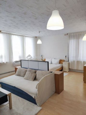 Eladó családi ház, Vecsésen 129.9 M Ft, 4 szobás