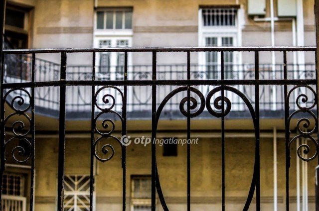 Eladó téglalakás, Budapesten, VIII. kerületben 99 M Ft, 4 szobás