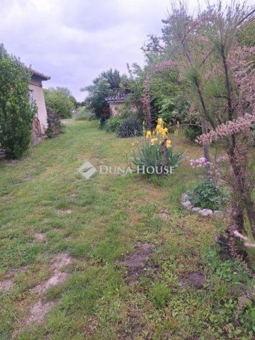 Eladó családi ház, Baracskán 57.9 M Ft, 4 szobás