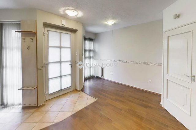 Kiadó téglalakás, albérlet, Kecskeméten 350 E Ft / hó