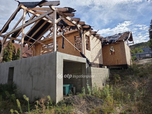 Eladó családi ház, Dunabogdányban 54.9 M Ft, 3 szobás