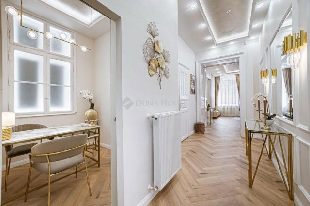 Eladó téglalakás, Budapesten, VI. kerületben 189 M Ft