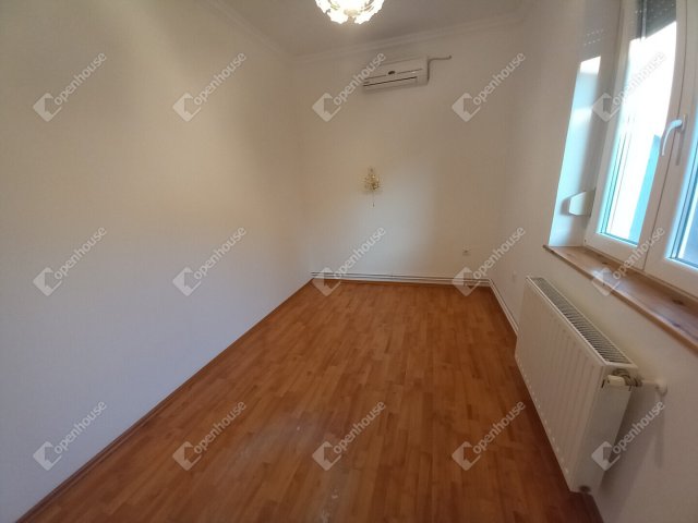 Eladó családi ház, Debrecenben 69 M Ft, 2 szobás
