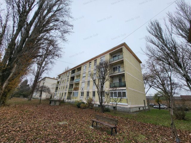 Eladó téglalakás, Győrött 47.99 M Ft, 2 szobás