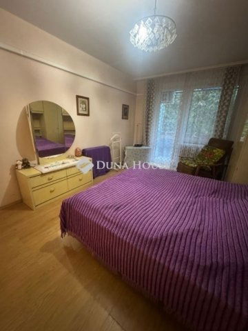 Eladó panellakás, Debrecenben 79 M Ft, 5 szobás