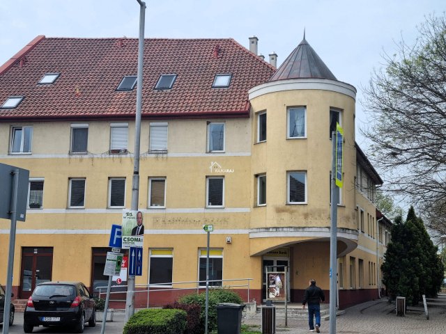 Eladó téglalakás, Mosonmagyaróváron 59.675 M Ft, 3 szobás