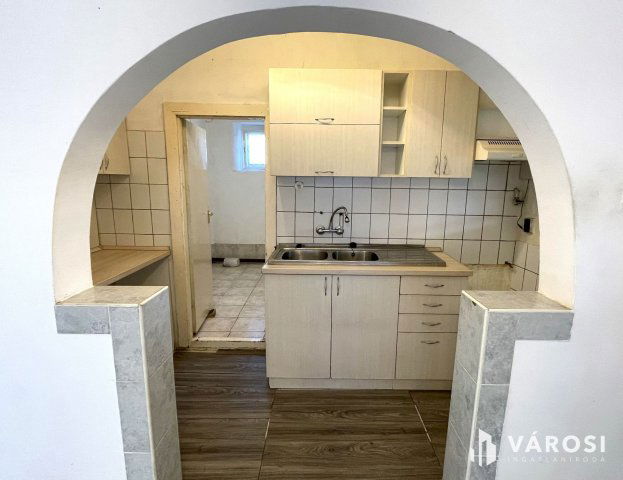 Eladó családi ház, Csanádapácán 12.5 M Ft, 3 szobás