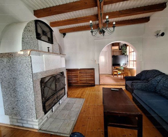 Eladó téglalakás, Hévízen 85 M Ft, 4 szobás