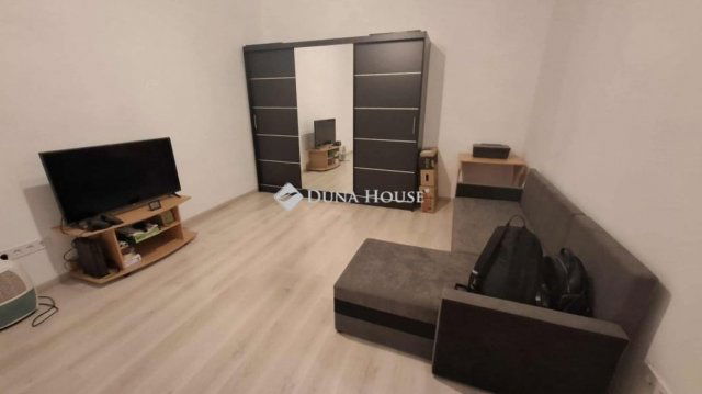 Eladó téglalakás, Budapesten, VII. kerületben 63 M Ft, 1 szobás