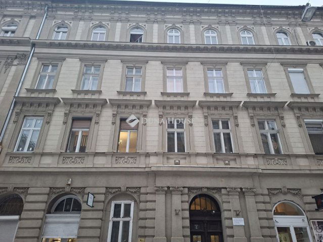 Eladó téglalakás, Budapesten, VII. kerületben, Sajó utcában