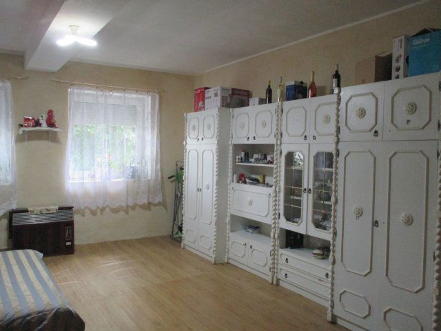 Eladó családi ház, Tótkomlóson 13 M Ft, 3 szobás