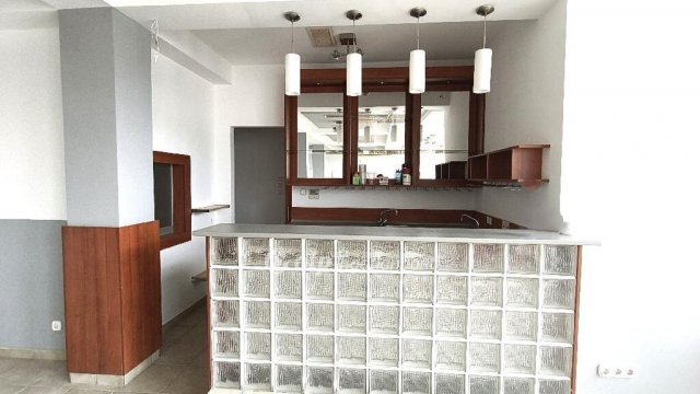 Eladó ipari ingatlan, Dunaújvárosban 90 M Ft