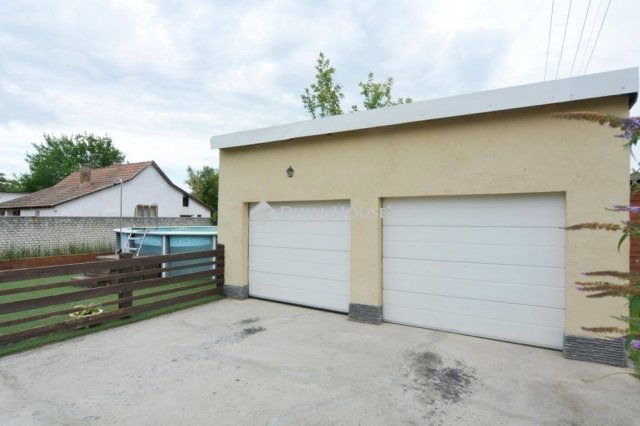 Eladó családi ház, Kecskeméten 135 M Ft, 7 szobás