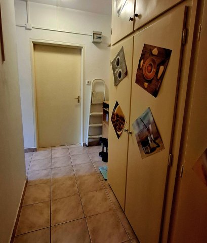 Eladó panellakás, Pécsett 41.8 M Ft, 2 szobás