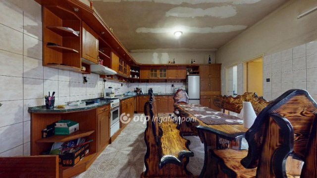 Eladó családi ház, Érpatakon 35 M Ft, 4 szobás