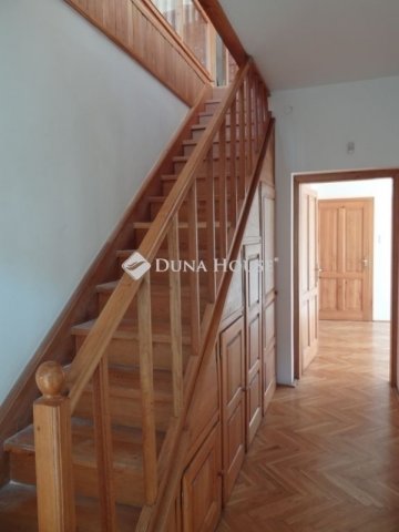 Eladó családi ház, Budapesten, XVIII. kerületben 160 M Ft