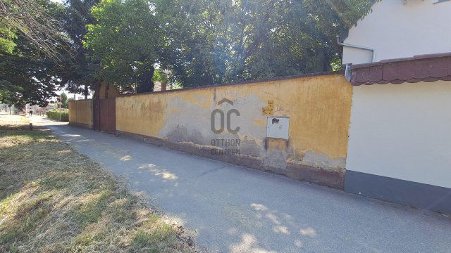 Eladó telek, Kecskeméten, Izsáki úton 42.9 M Ft