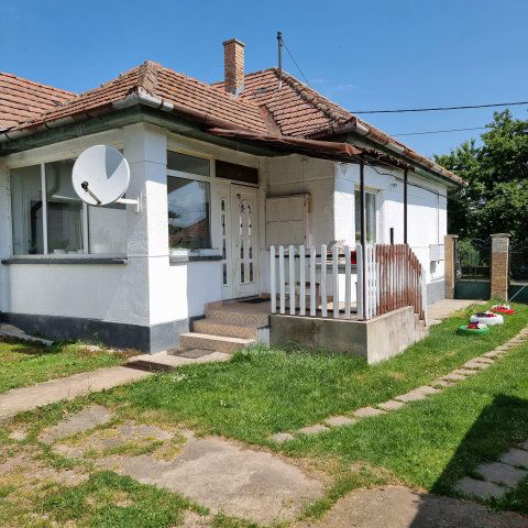 Eladó családi ház, Bernecebarátiban 38.8 M Ft, 4 szobás