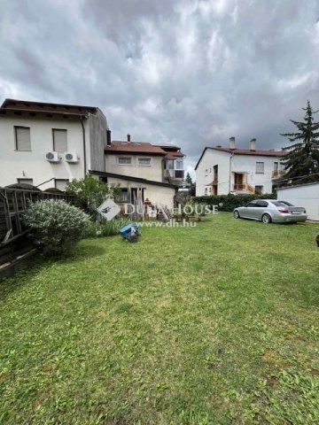 Eladó családi ház, Budapesten, XIV. kerületben 225 M Ft