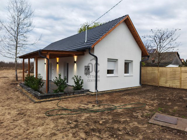 Eladó családi ház, Újszilváson 39.5 M Ft, 3 szobás