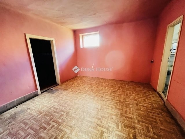 Eladó családi ház, Kókán 35.9 M Ft, 4 szobás