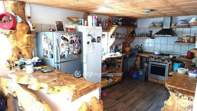 Eladó családi ház, Bakson 15.5 M Ft, 2+1 szobás