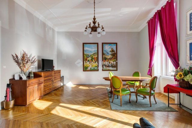 Eladó téglalakás, Budapesten, I. kerületben 232.8 M Ft, 3 szobás