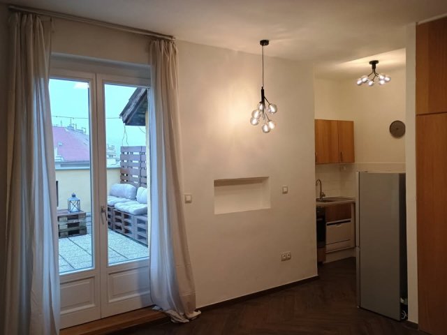 Kiadó téglalakás, albérlet, XI. kerületben, Kosztolányi Dezső téren