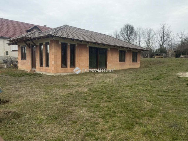 Eladó családi ház, Ceglédbercelen 67 M Ft, 4 szobás