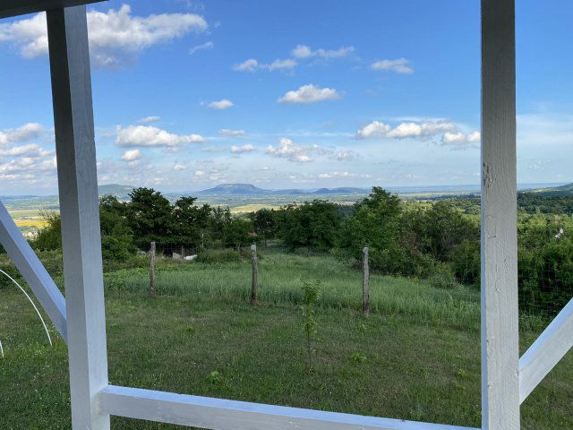 Eladó nyaraló, Lesenceistvándon 19.9 M Ft, 1 szobás