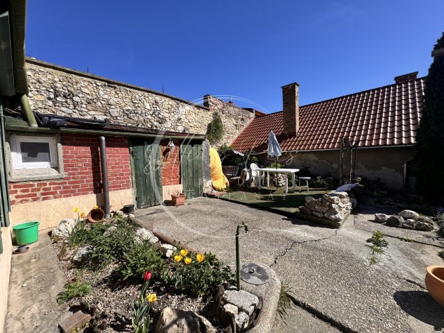 Eladó családi ház, Pécsett, Majtényi Ferenc utcában 47.9 M Ft