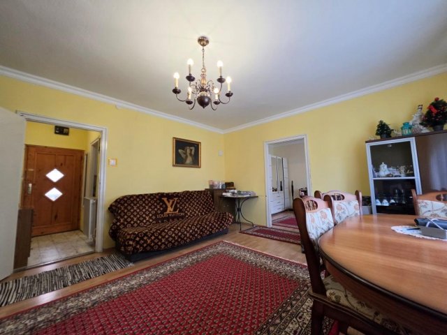 Eladó téglalakás, Kaposváron, Komárom utcában 35.6 M Ft