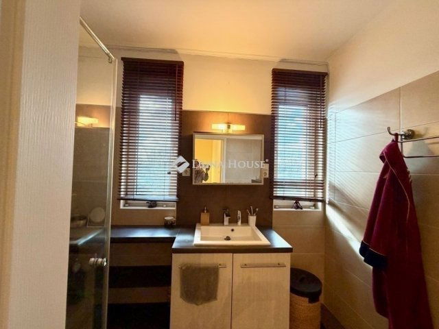 Eladó téglalakás, Fóton 156.9 M Ft, 4 szobás