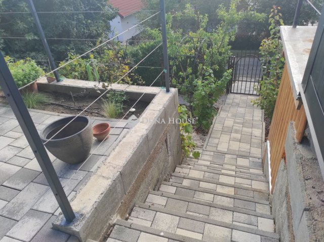 Eladó nyaraló, Fonyódon 48.9 M Ft, 2 szobás