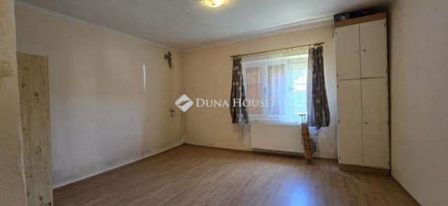 Eladó családi ház, Seregélyesen 75 M Ft, 6 szobás