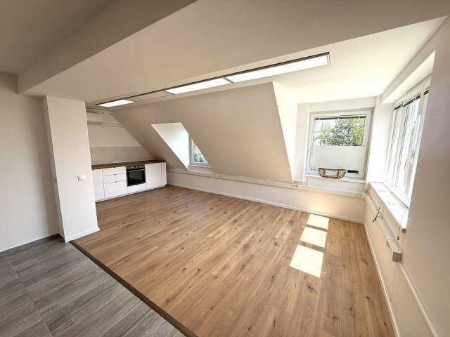 Eladó téglalakás, Szentendrén 99.9 M Ft, 4 szobás