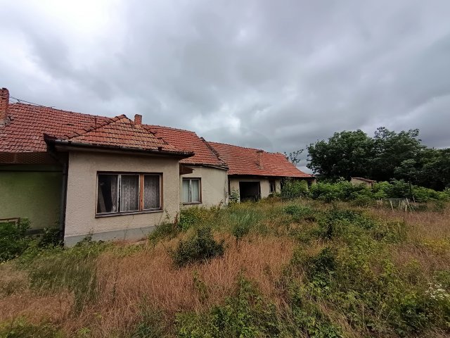 Eladó családi ház, Hatvanban 56 M Ft, 3 szobás