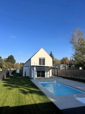 Eladó családi ház, Balatonakarattyán 239 M Ft, 4 szobás