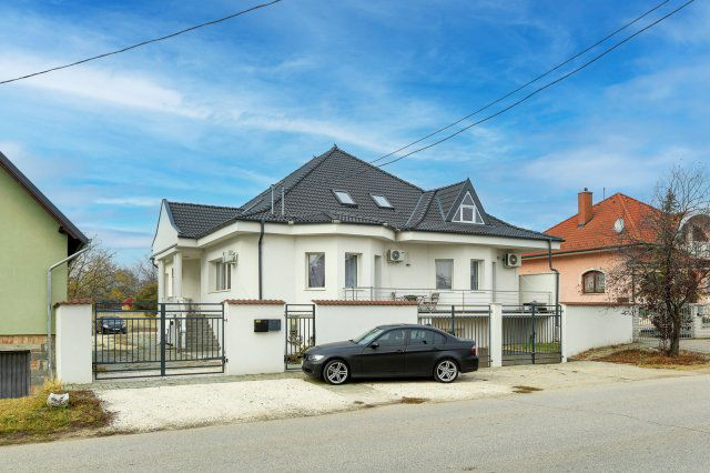 Eladó téglalakás, Alsónémediben, Toldi Miklós utcában