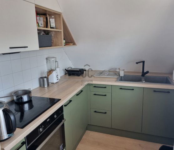 Eladó családi ház, Debrecenben 199.9 M Ft, 8 szobás