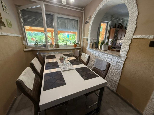 Eladó családi ház, Pusztaszabolcson 66.9 M Ft, 5 szobás