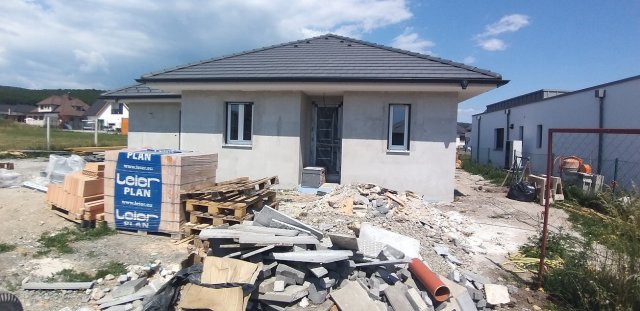 Eladó családi ház, Harkán 105 M Ft, 4 szobás
