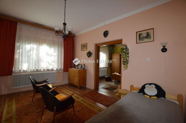 Eladó téglalakás, Veszprémben 55 M Ft, 2 szobás