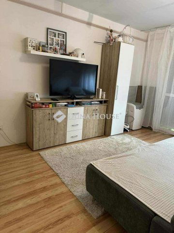 Eladó panellakás, Miskolcon, Jókai Mór utcában 39.9 M Ft