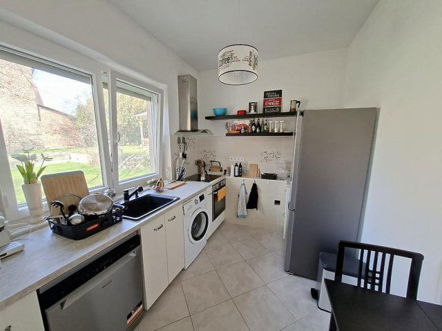 Eladó családi ház, Budapesten, XV. kerületben 64.9 M Ft